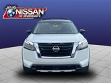 New 2025 Nissan Pathfinder Platinum image 2