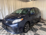 Used 2018 Toyota Sienna LE image 2