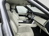 New 2025 Land Rover Range Rover SE image 3