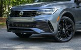 Used 2022 Volkswagen Tiguan SE R-Line image 2