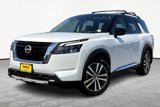 New 2025 Nissan Pathfinder Platinum image 2