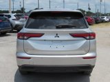 New 2025 Mitsubishi Outlander ES image 4