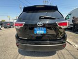 Used 2015 Toyota Highlander LE image 6