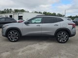 Used 2025 Chevrolet Trax RS w/ Sunroof Package image 2