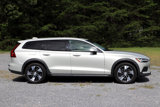 Used 2020 Volvo V60 T5 Cross Country image 2