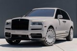 Used 2022 Rolls-Royce Cullinan w/ Cullinan Package image 2