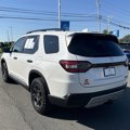 Certified 2025 Honda Pilot TrailSport image 3