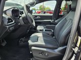 New 2026 Chrysler Pacifica Select image 3