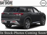 New 2025 Nissan Pathfinder Platinum image 3