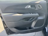 New 2025 Chrysler Pacifica Select image 6