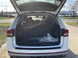 New 2025 Volkswagen Atlas Peak Edition SE image 5