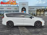 New 2024 Chrysler Pacifica Touring-L w/ S Appearance Package image 2