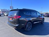New 2025 Chrysler Pacifica Limited image 3