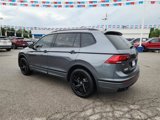 Used 2024 Volkswagen Tiguan SE R-Line image 2