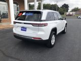 Used 2023 Jeep Grand Cherokee Laredo image 5