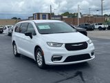 New 2026 Chrysler Pacifica Select image 2