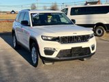 Used 2023 Jeep Grand Cherokee Limited image 3