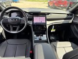 New 2025 Jeep Grand Cherokee Limited image 2