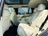 New 2025 Land Rover Range Rover Long Wheelbase SE image 5