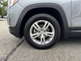 Used 2020 GMC Terrain SLE w/ Driver Convenience Package image 4