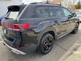New 2025 Volkswagen Atlas Peak Edition SE image 6