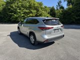 Used 2023 Toyota Highlander LE image 4