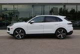 Used 2025 Porsche Cayenne image 2