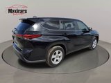 Used 2023 Toyota Highlander LE image 3