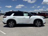 New 2025 Nissan Pathfinder Platinum image 2