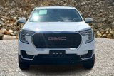 Used 2023 GMC Terrain SLE w/ Driver Convenience Package image 3