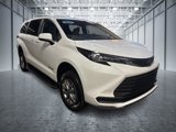 Used 2025 Toyota Sienna LE image 3