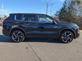 New 2025 Mitsubishi Outlander SE image 2