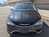 Used 2018 Chrysler Pacifica Limited image 5
