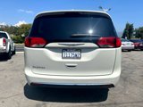 Used 2020 Chrysler Pacifica Touring image 4