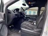 Used 2018 Dodge Grand Caravan SE image 4