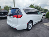 Used 2017 Chrysler Pacifica Touring-L Plus w/ Advanced Safetytec Group image 5