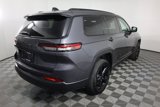 Used 2024 Jeep Grand Cherokee L Laredo image 5