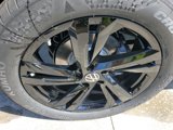 New 2025 Volkswagen Atlas Cross Sport SEL R-Line image 5