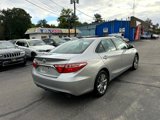 Used 2017 Toyota Camry SE image 5