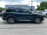 New 2025 Nissan Pathfinder Platinum image 2