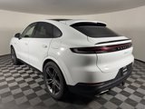 Certified 2024 Porsche Cayenne Coupe image 3