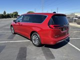 New 2025 Chrysler Pacifica Select image 3