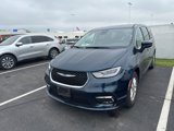 Used 2023 Chrysler Pacifica Touring-L image 3