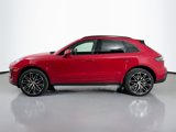Used 2025 Porsche Macan image 2