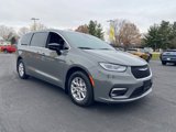 New 2025 Chrysler Pacifica Select image 4