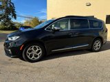 Used 2023 Chrysler Pacifica Limited image 4