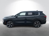 Used 2023 Mitsubishi Outlander SE image 3
