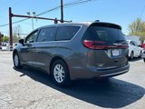 Used 2023 Chrysler Pacifica Touring-L image 5