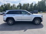 New 2025 Jeep Grand Cherokee Limited image 6