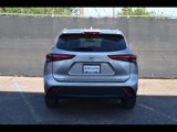 Used 2022 Toyota Highlander XLE image 4